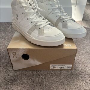 On Roger Clubhouse Mid